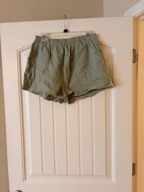 Women's Elastic Waist Shorts
